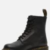 Dr. Martens 1460 Pascal Virginia veterboots zwart