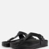 Birkenstock Gizeh Regular Slippers zwart