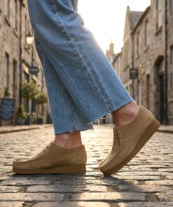 Clarks Wallebee Evo beige Suede