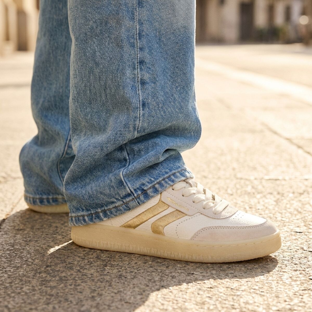 Tamaris Sneakers wit Suède - Image 2